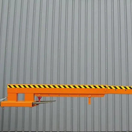 Kranarm teleskopierbar, 2500 kg,  reinorange